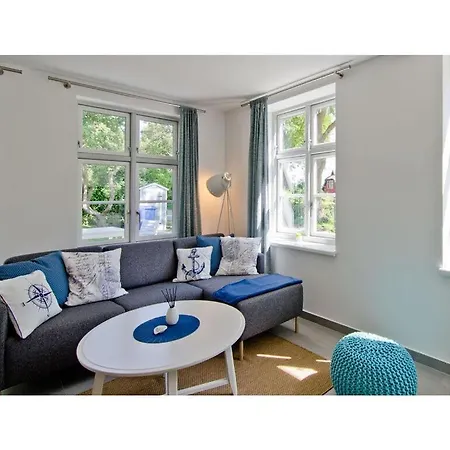 Apartment Sailor View *